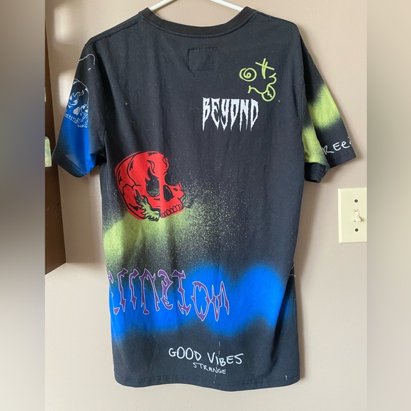 T-shirt - Picture 2 of 2